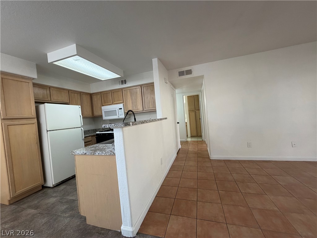 5229 Caspian Springs Drive 102 Property Photo 12