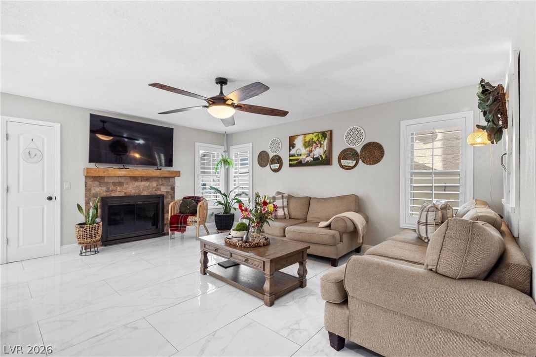 407 Crater Court Property Photo 15