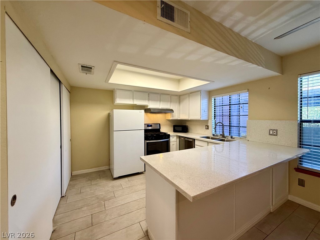 5923 Laredo Street Property Photo 2