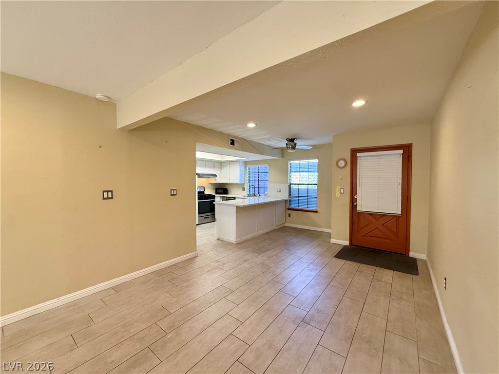 5923 Laredo Street Property Photo 14