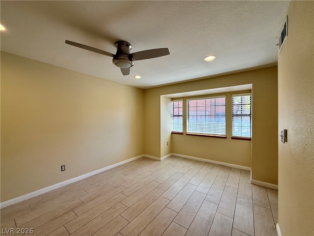 5923 Laredo Street Property Photo 21