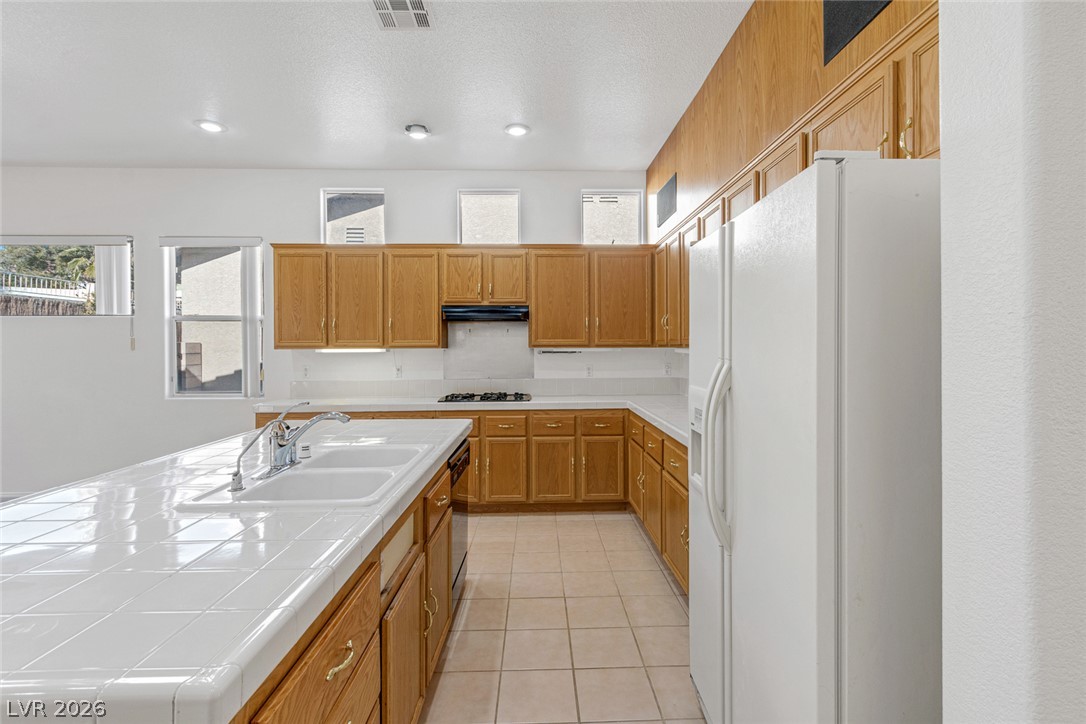 3131 Surf Spray Street Property Photo 15