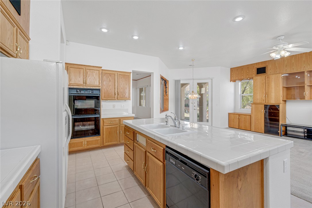 3131 Surf Spray Street Property Photo 19