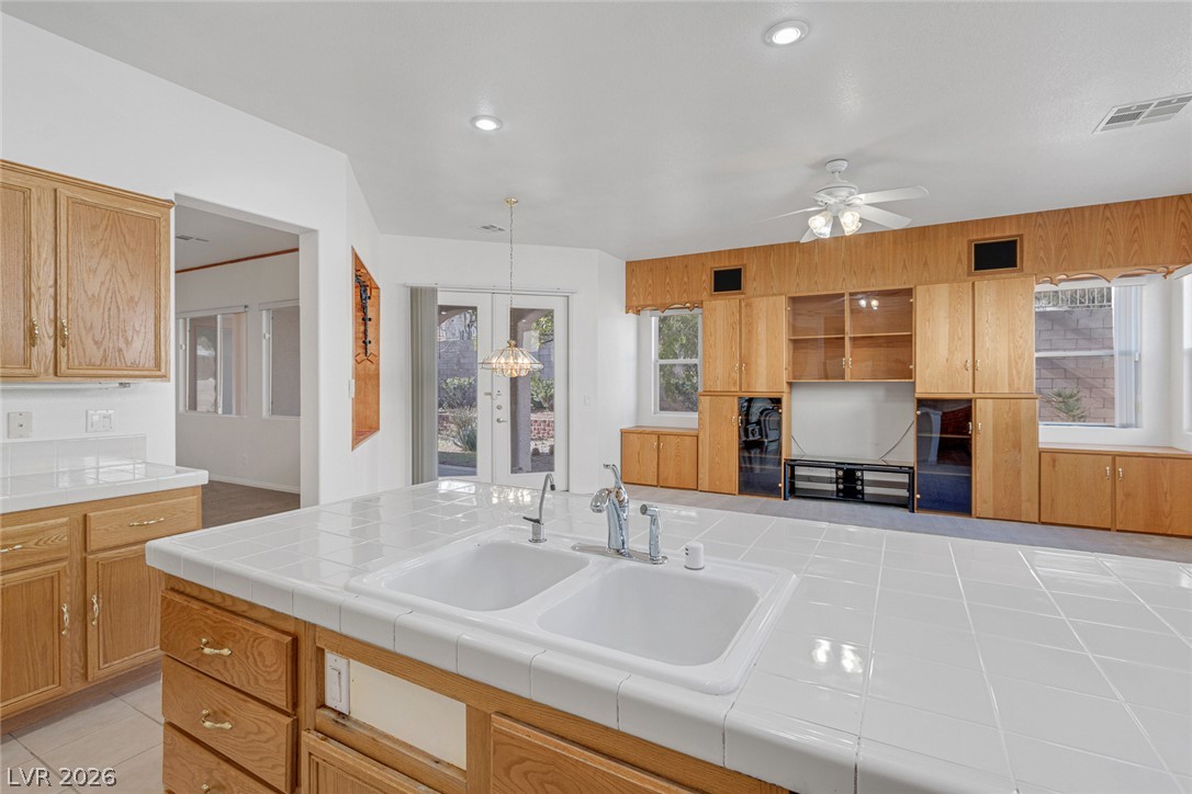 3131 Surf Spray Street Property Photo 20