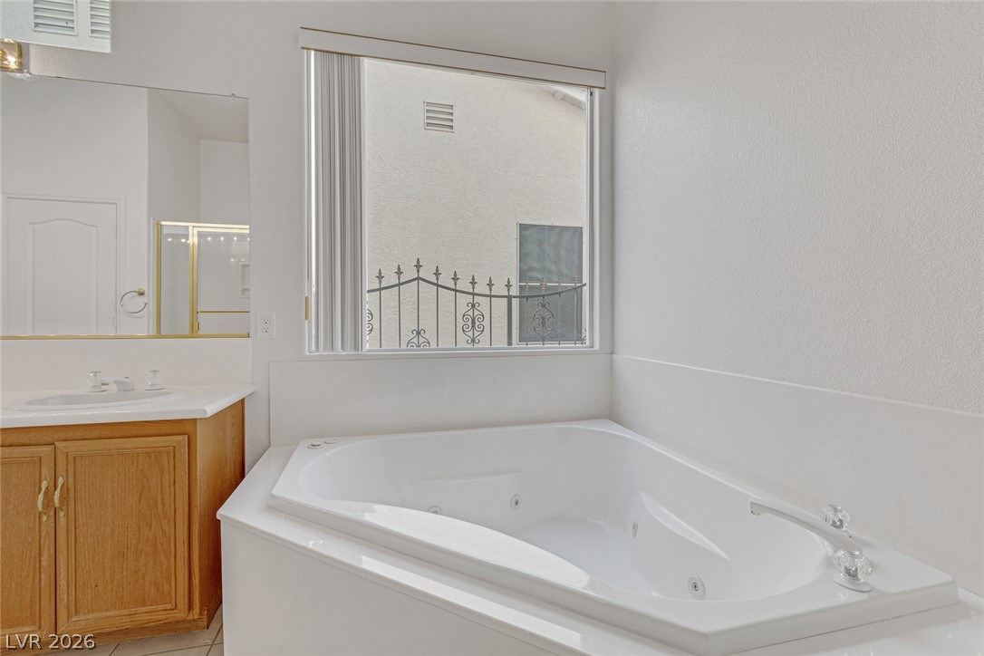 3131 Surf Spray Street Property Photo 38