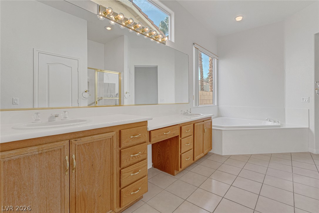 3131 Surf Spray Street Property Photo 39