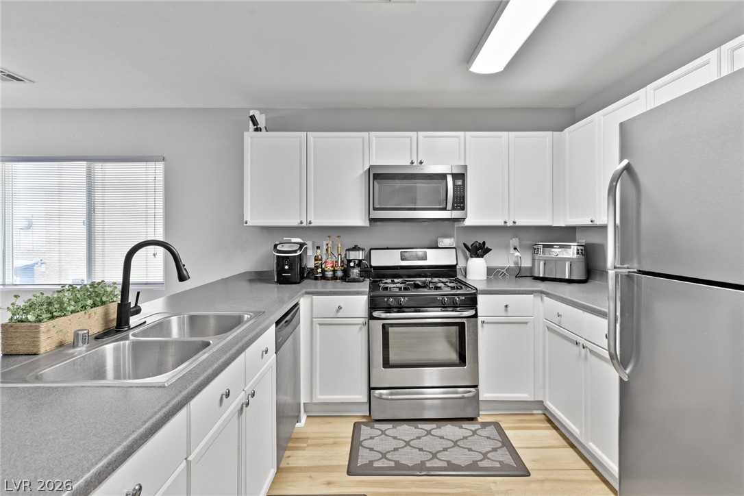 9052 Tailor Made Avenue Property Photo 10