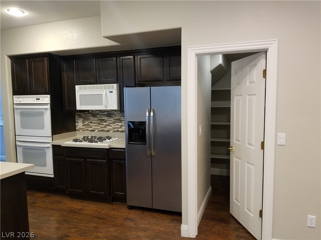 3412 Lacebark Pine Street Property Photo 2