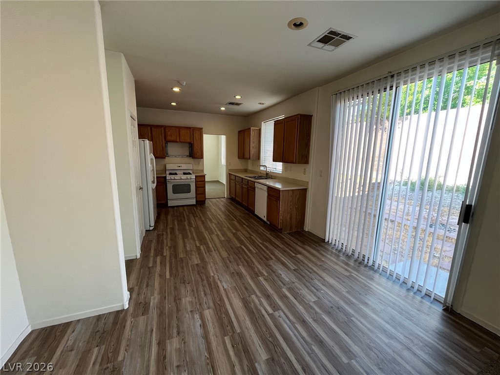 5519 Amy Lynn Street Property Photo 5