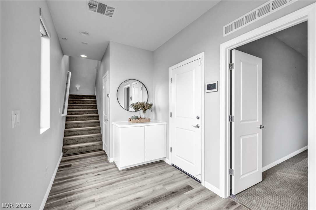 11573 Hawking Avenue Property Photo 8