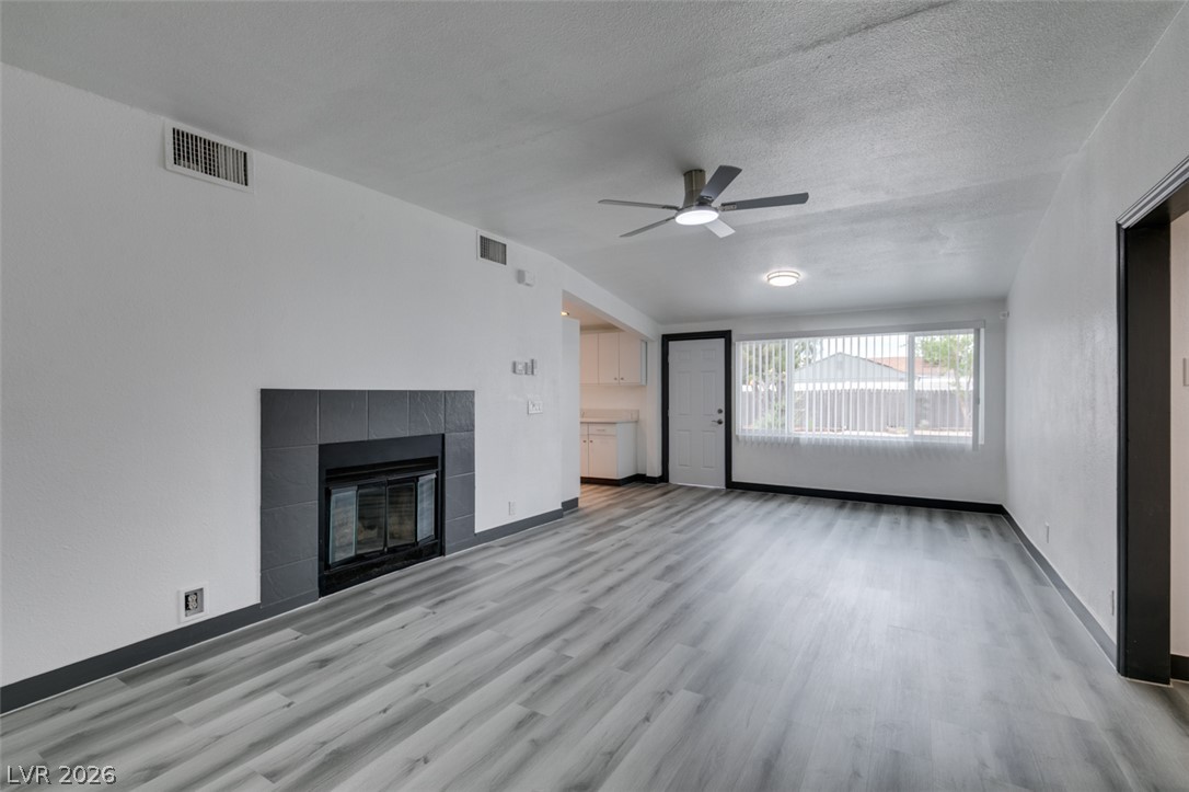 1922 Houston Drive Property Photo 8