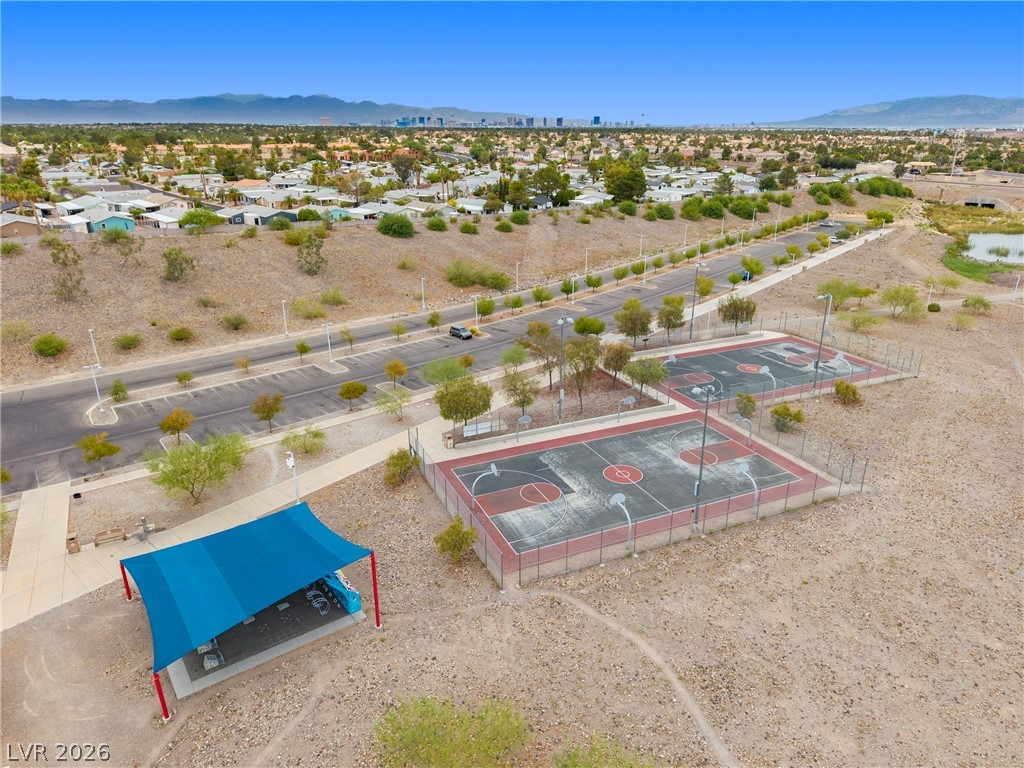 206 Luninborg Street Property Photo 28