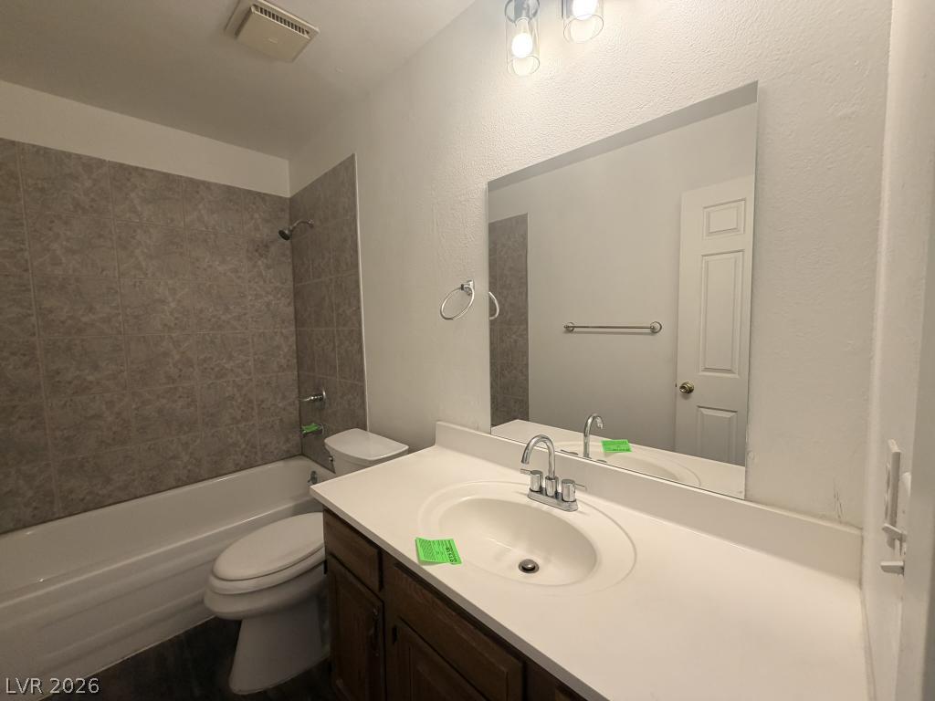 3940 Edgemoor Way Property Photo 6
