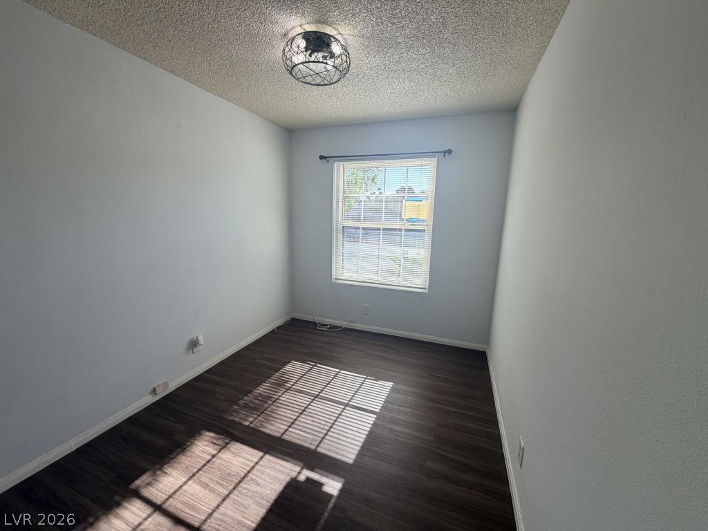3940 Edgemoor Way Property Photo 9
