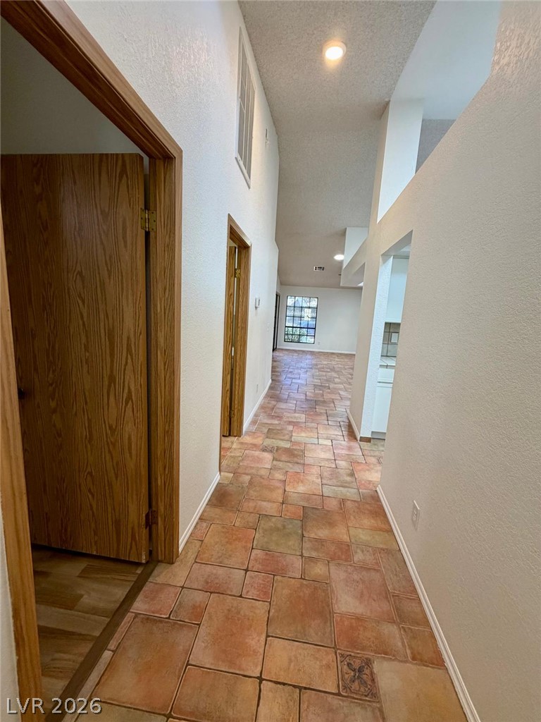 5204 Las Cruces Drive Property Photo 3