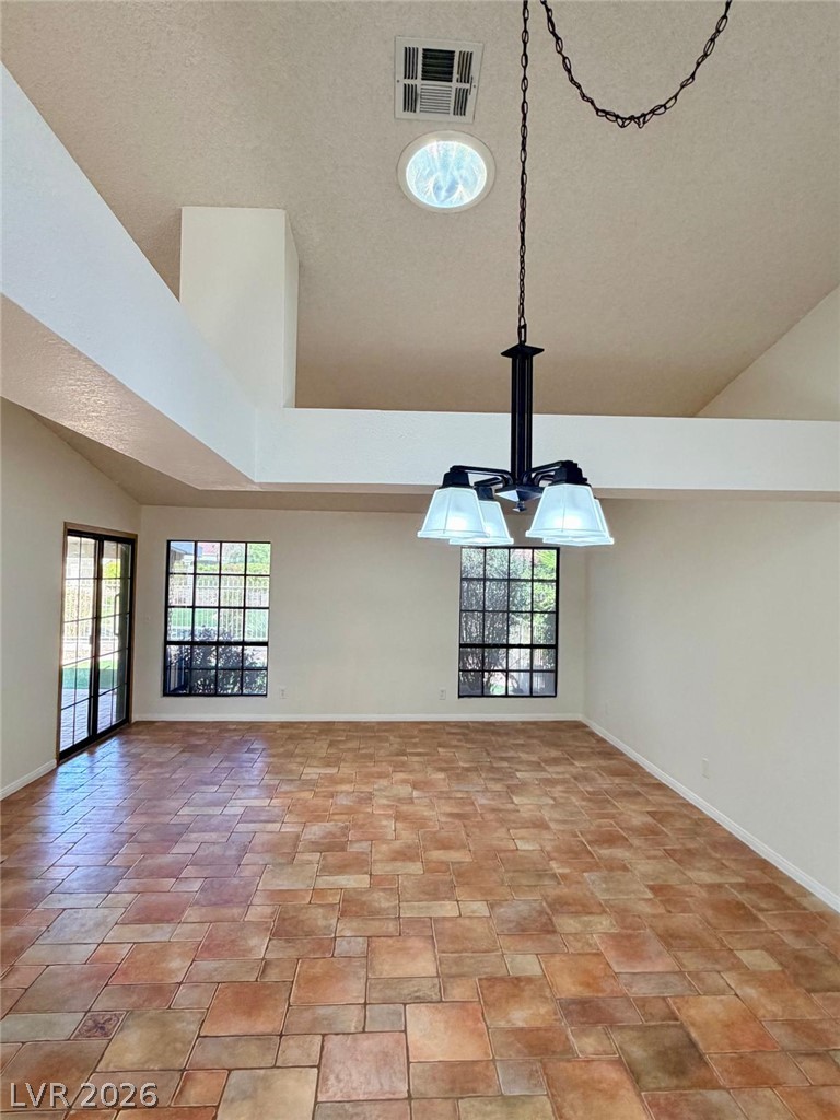 5204 Las Cruces Drive Property Photo 7