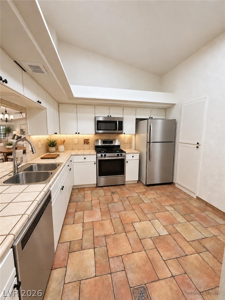 5204 Las Cruces Drive Property Photo 14