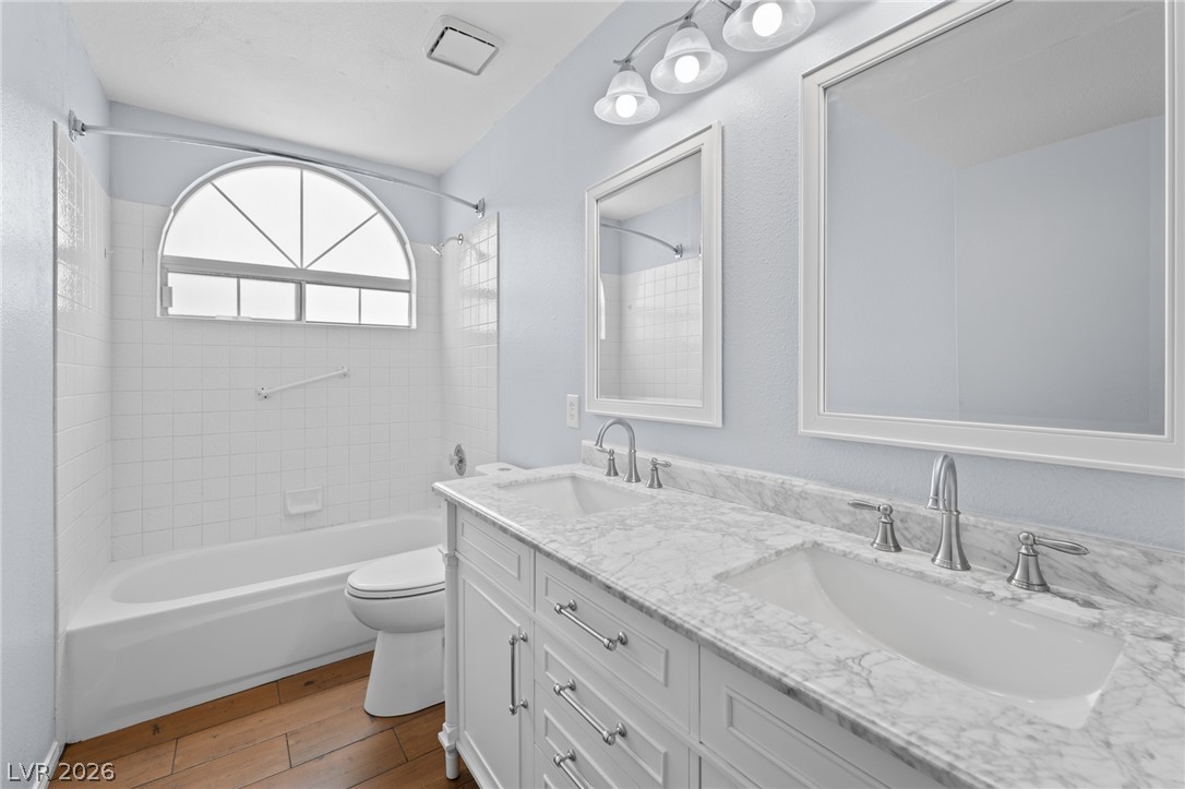 7155 East Carey Avenue Property Photo 14