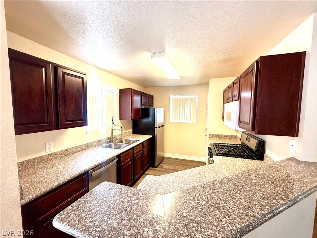2801 North Rainbow Bl Boulevard 179 Property Photo 6