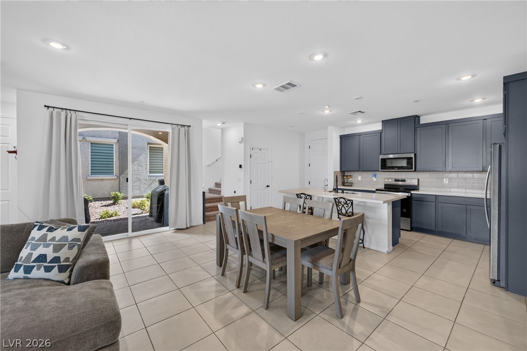 826 Royal Beekman Street Property Photo 4