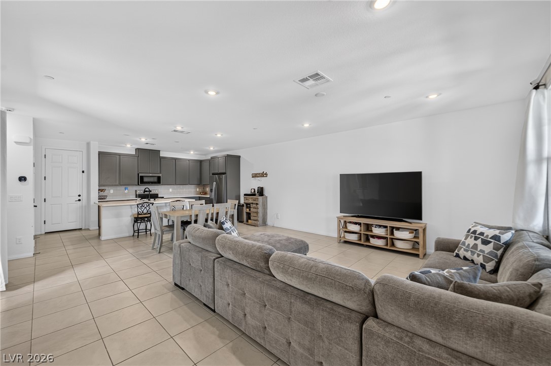 826 Royal Beekman Street Property Photo 11