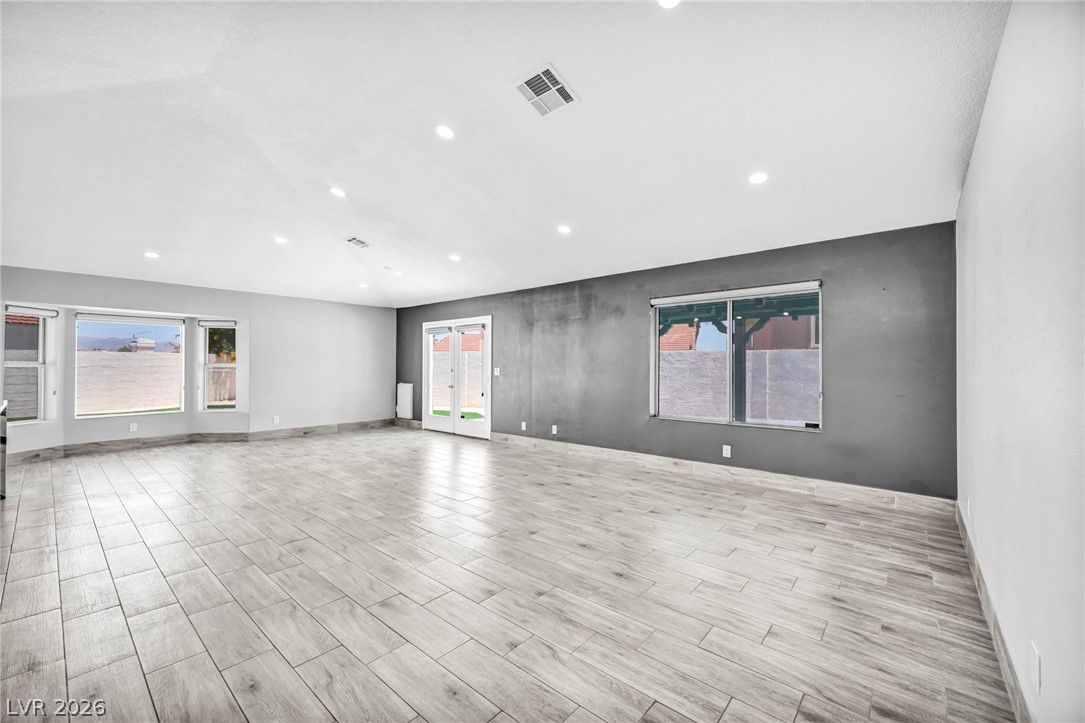 3000 Blue Fin Circle Property Photo 2