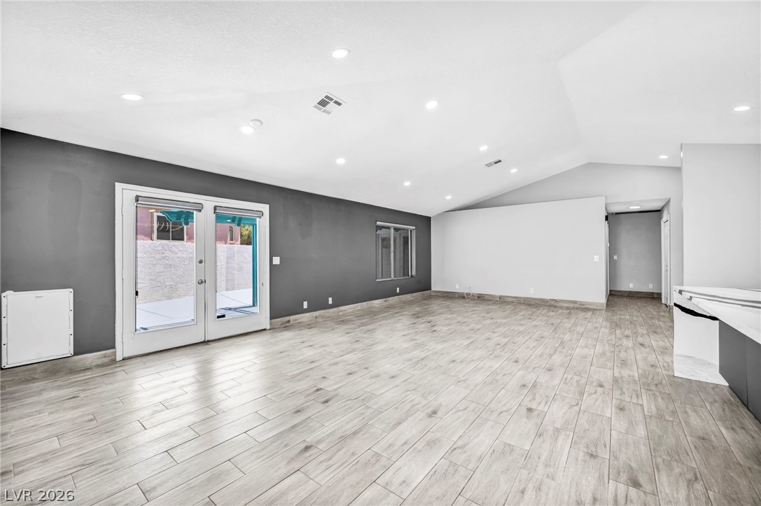 3000 Blue Fin Circle Property Photo 10
