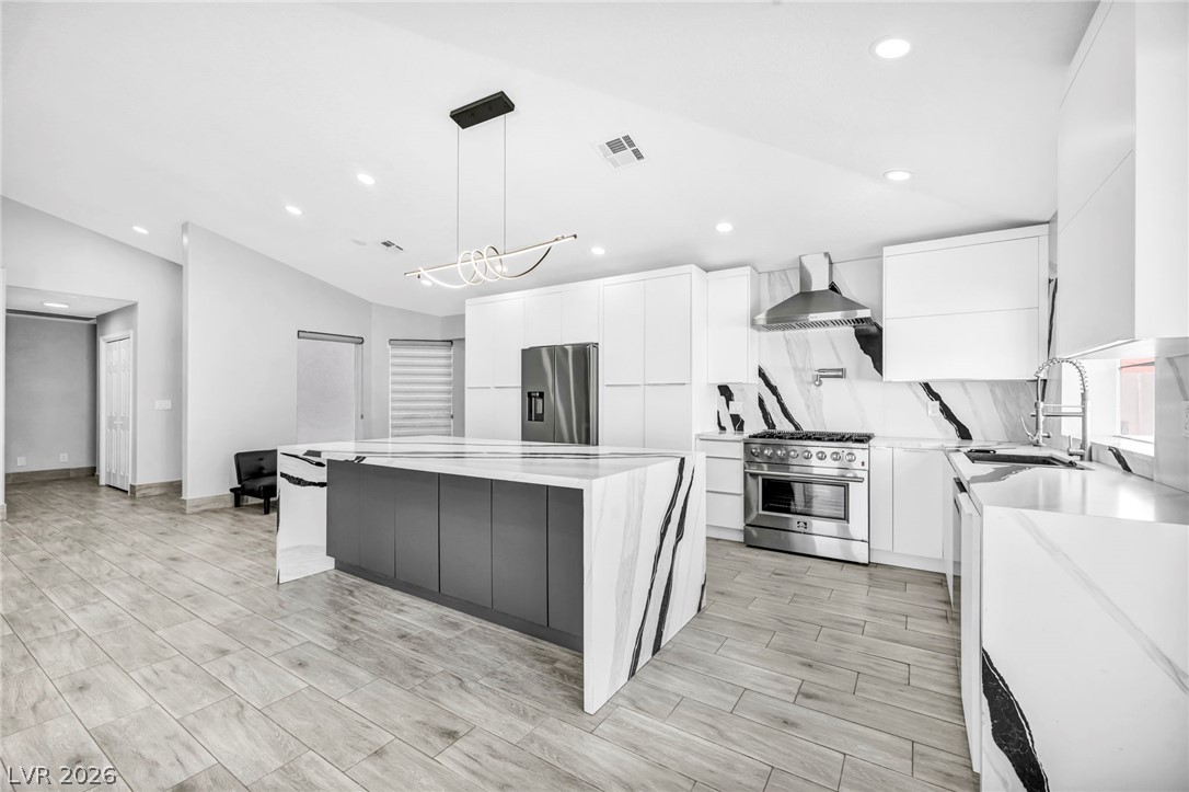 3000 Blue Fin Circle Property Photo 11