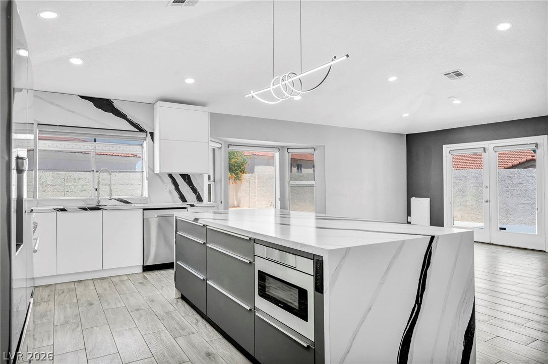 3000 Blue Fin Circle Property Photo 17