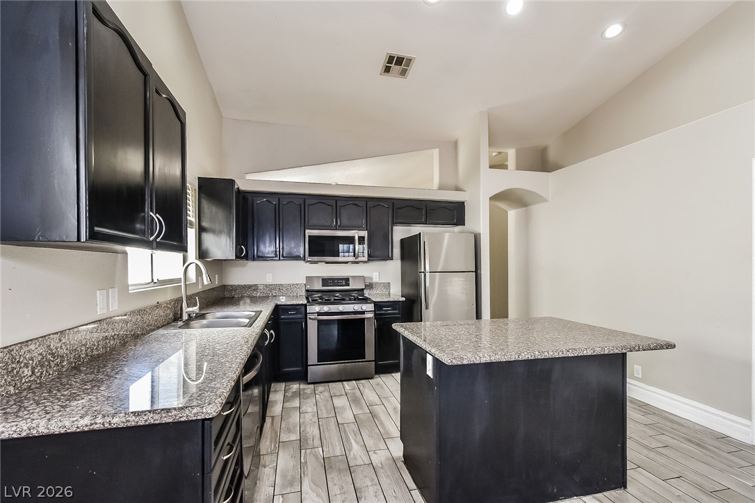 4611 Chestnut Blaze Drive Property Photo 8