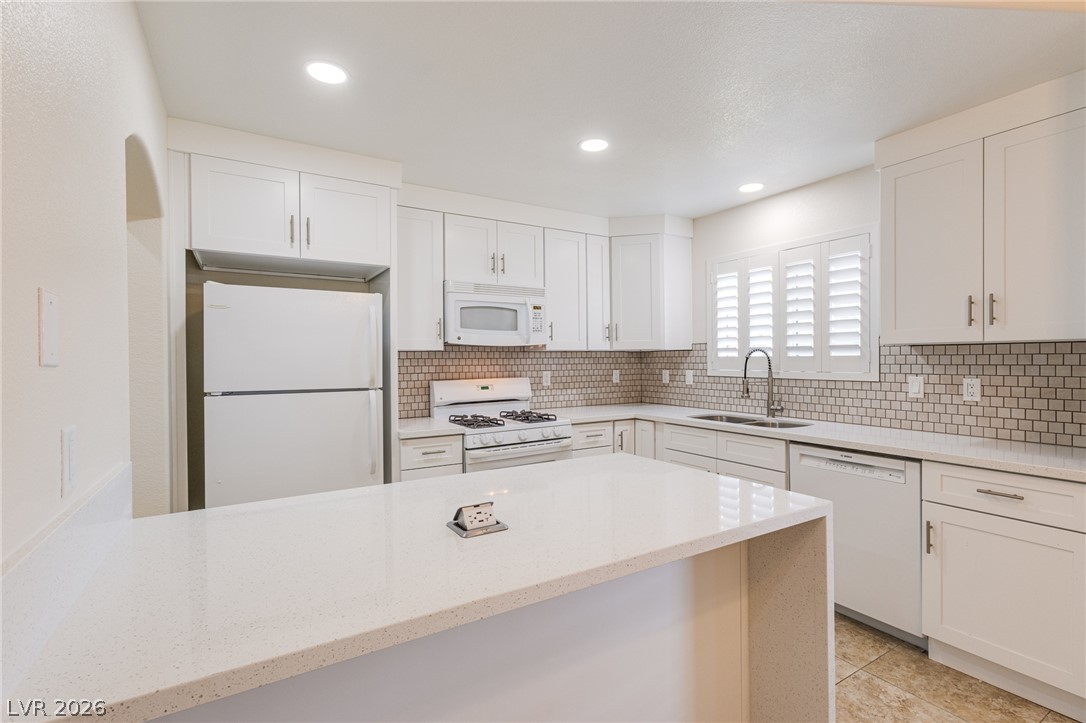 300 Pine Haven Street 101 Property Photo 6