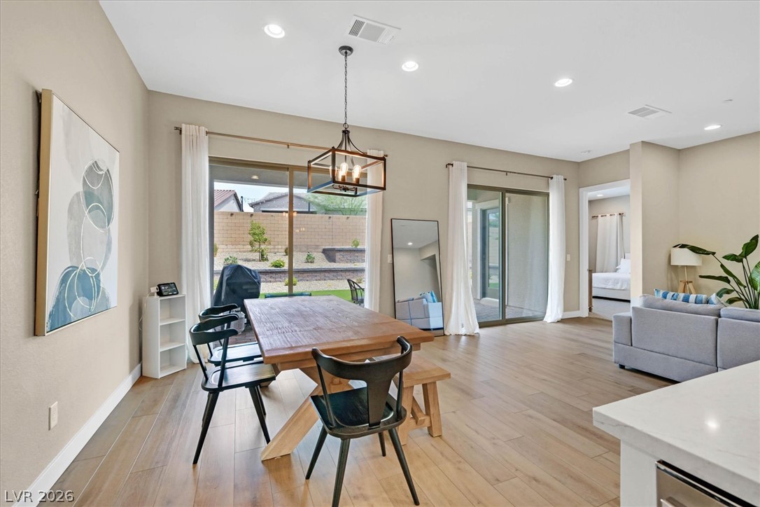 552 Comodo Street Property Photo 11