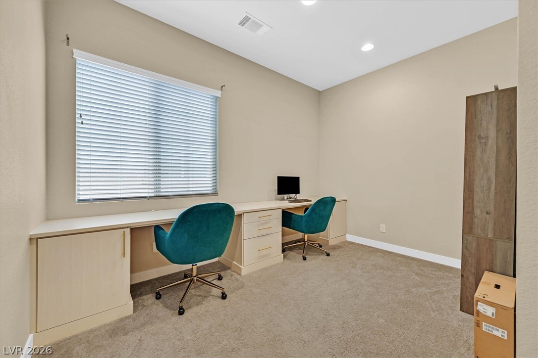 552 Comodo Street Property Photo 13