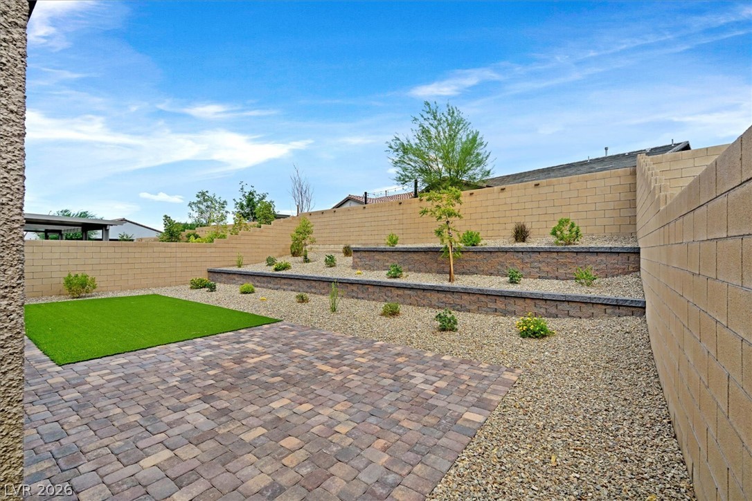 552 Comodo Street Property Photo 29
