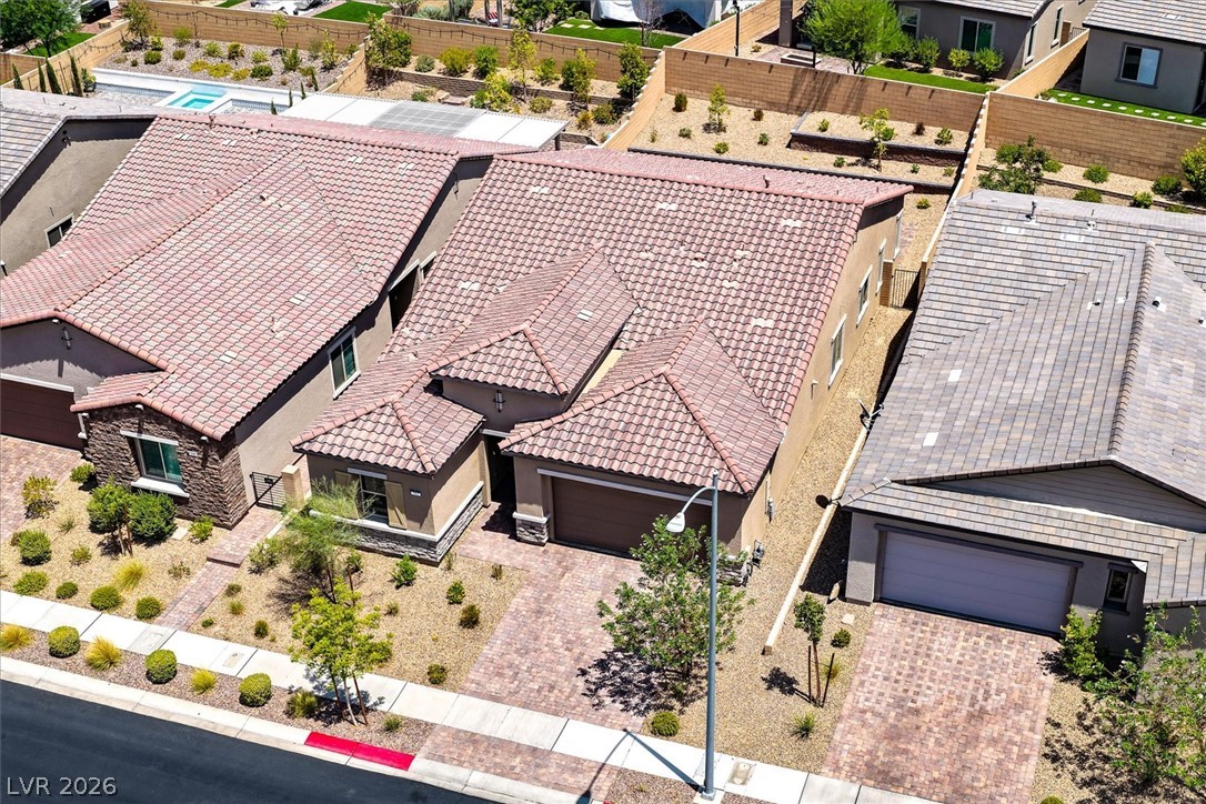 552 Comodo Street Property Photo 31
