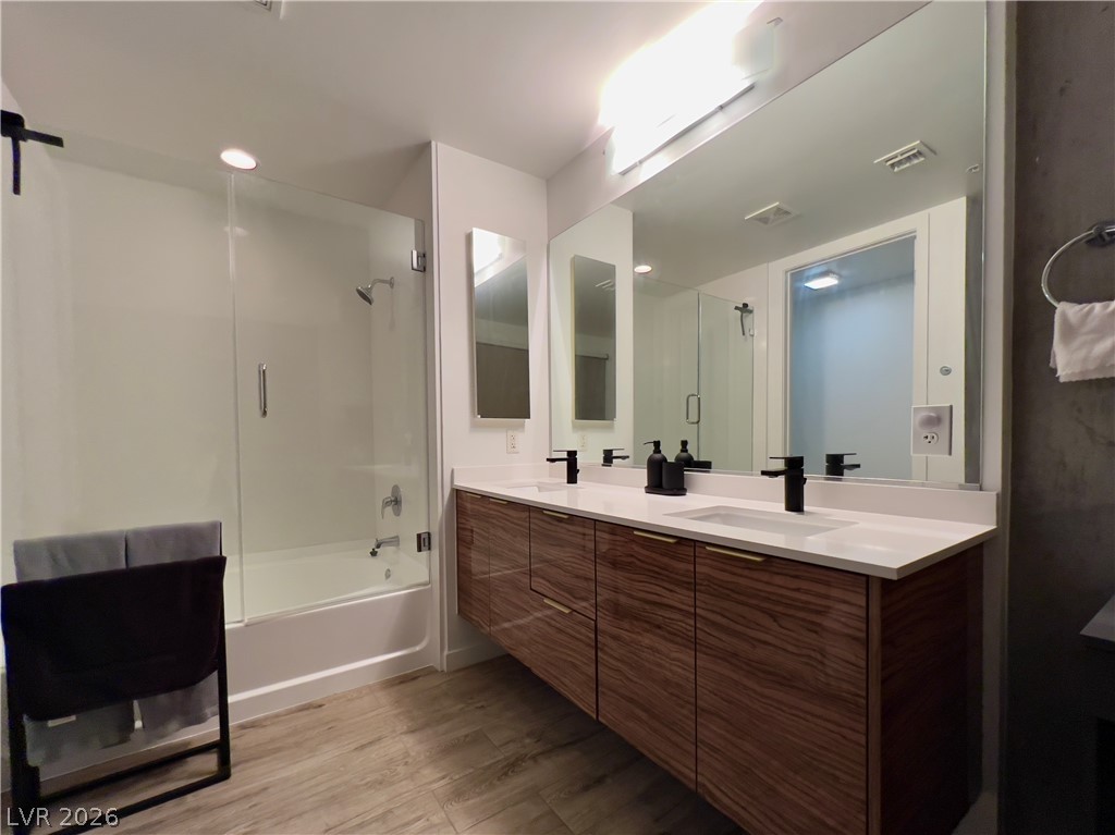 353 East Bonneville Avenue 718 Property Photo 8