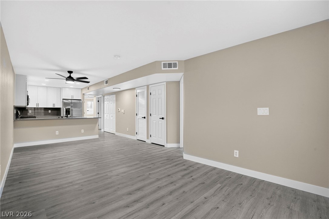 2106 Sleepy Court Property Photo 4