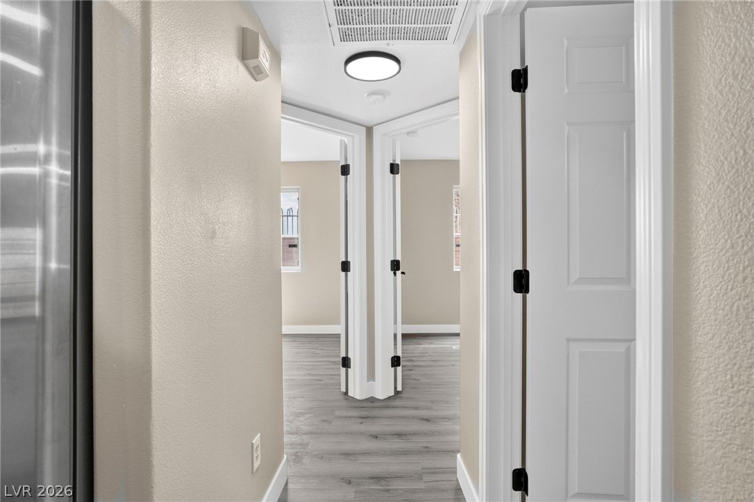 2106 Sleepy Court Property Photo 9