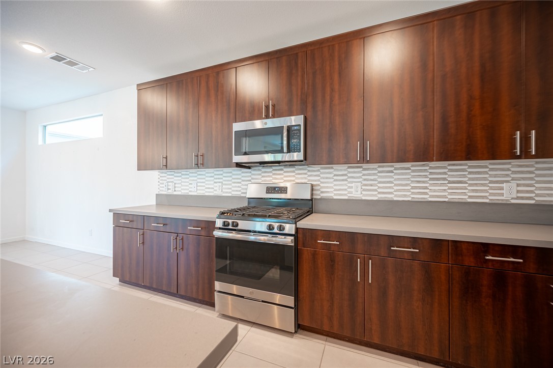 524 Grand Cascade Place Property Photo 4