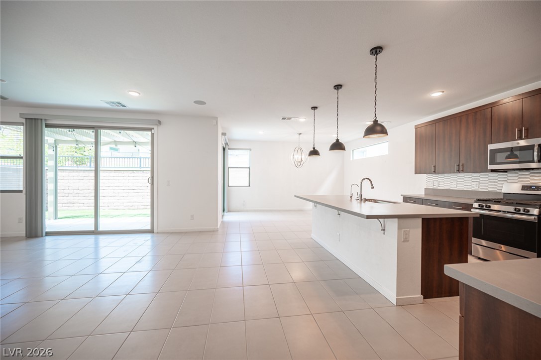 524 Grand Cascade Place Property Photo 9