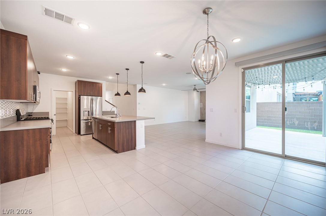 524 Grand Cascade Place Property Photo 18