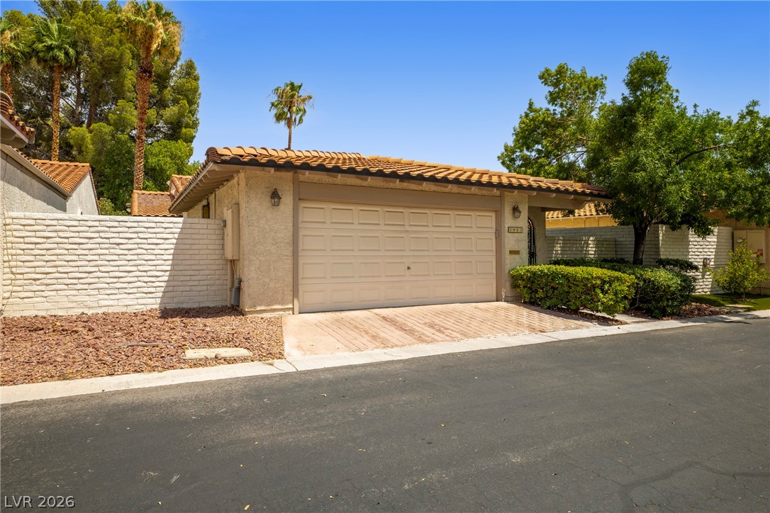 1913 Plaza Del Dios Property Photo 3
