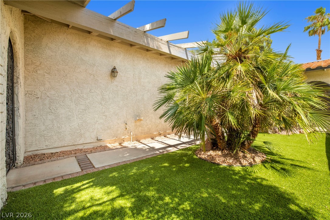 1913 Plaza Del Dios Property Photo 6