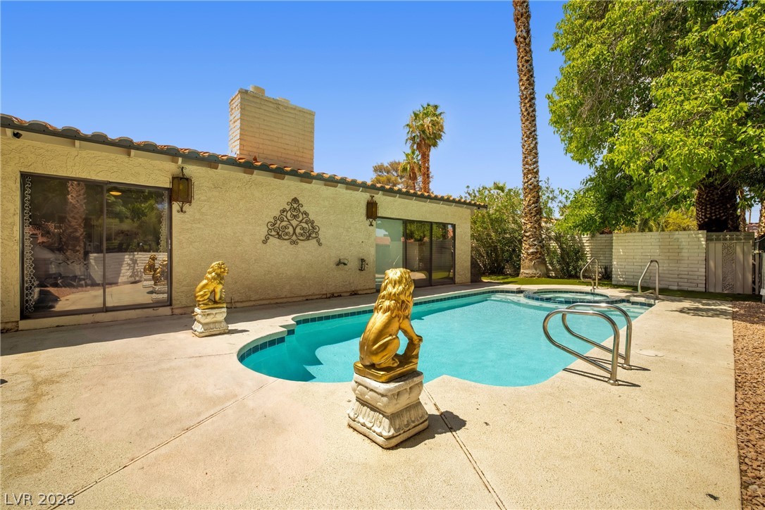 1913 Plaza Del Dios Property Photo 39