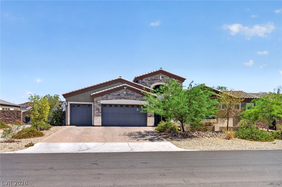 257 North Milan Street Property Photo