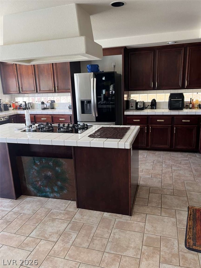 8728 Castle Hill Avenue Property Photo 26