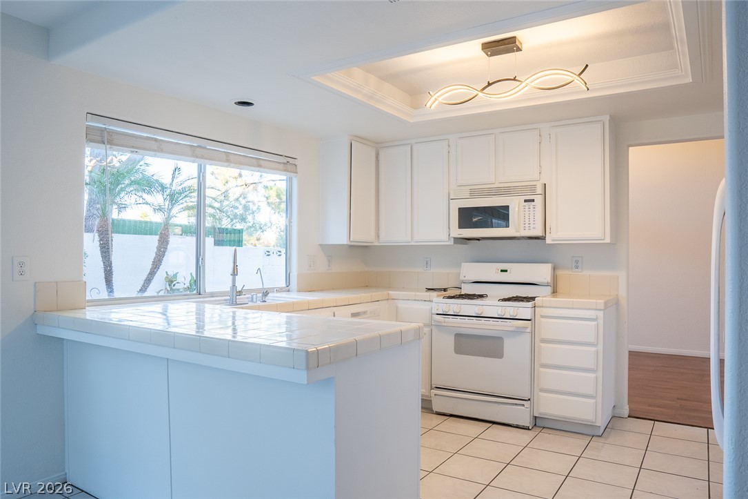 7608 Botany Bay Drive Property Photo 6