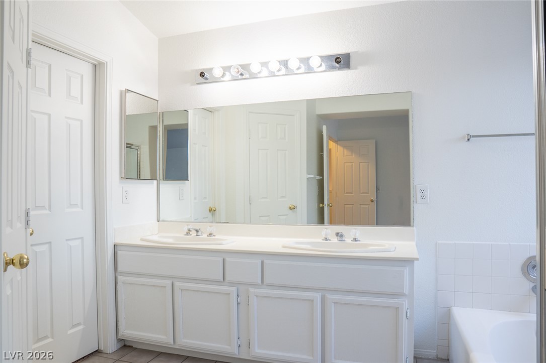 7608 Botany Bay Drive Property Photo 11