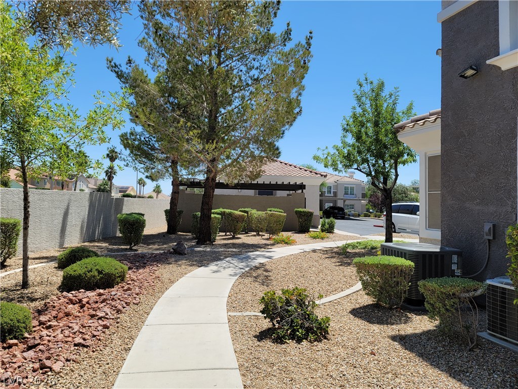 2325 Windmill Parkway 324 Property Photo 2