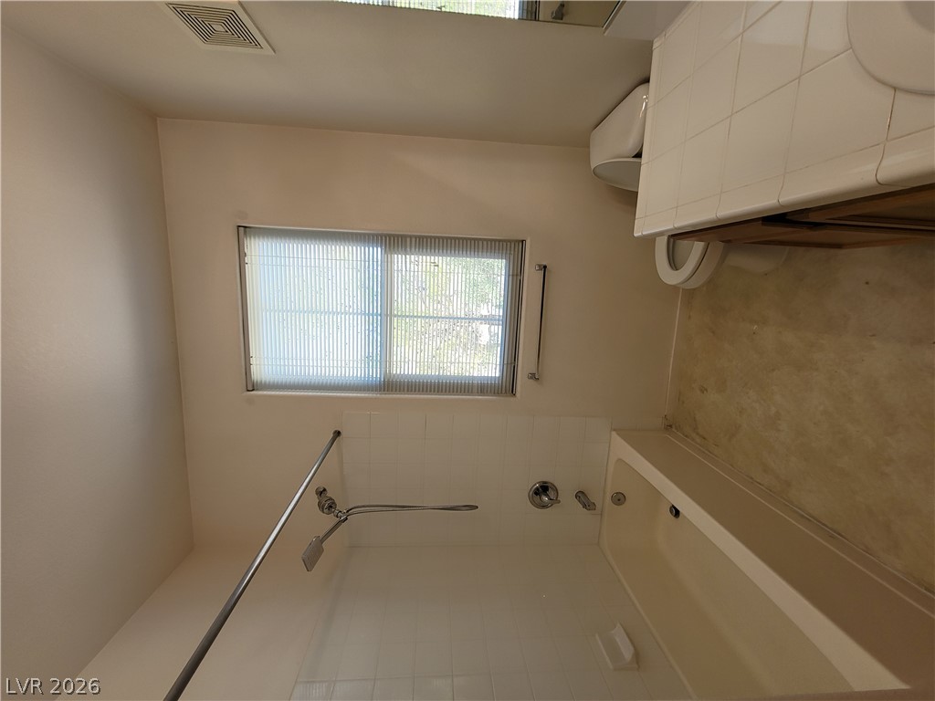 2325 Windmill Parkway 324 Property Photo 4